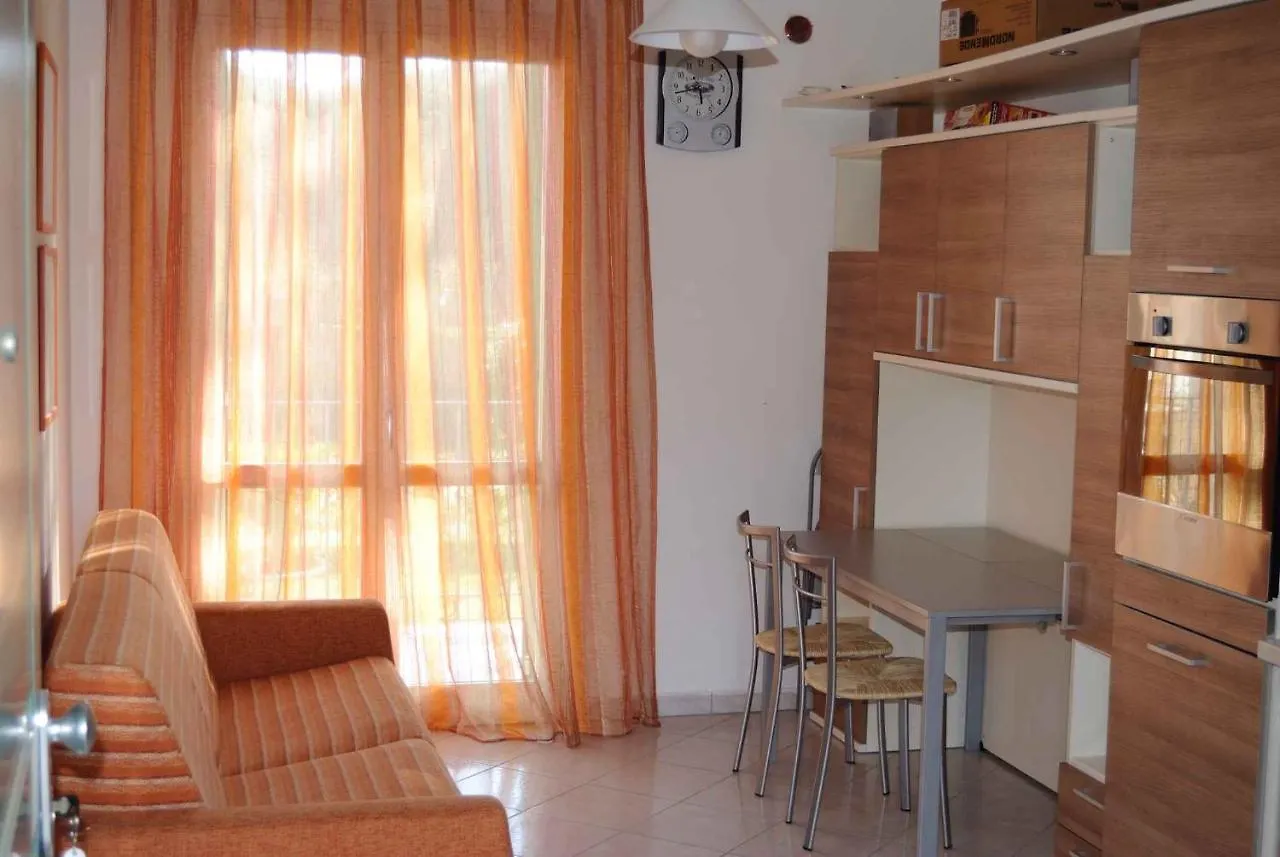 Apartment In Marina Di Massa - Toskana 24103