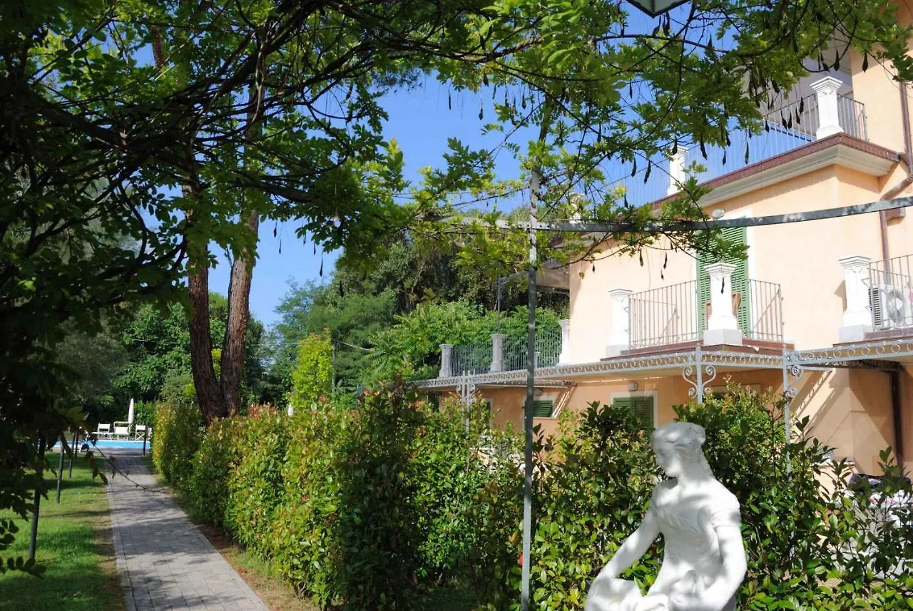 Apartment In Marina Di Massa - Toskana 24103 Italia